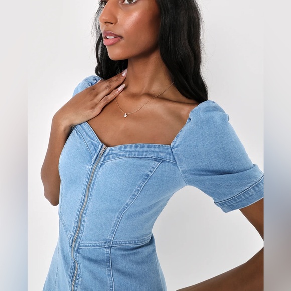 Lulu’s Denim Dress - Picture 3 of 4